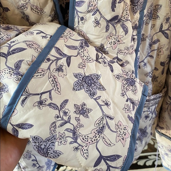 Floral Reversible Quilted Cotton Jacket: Oversized Boho Bomber - Picture 9 of 9